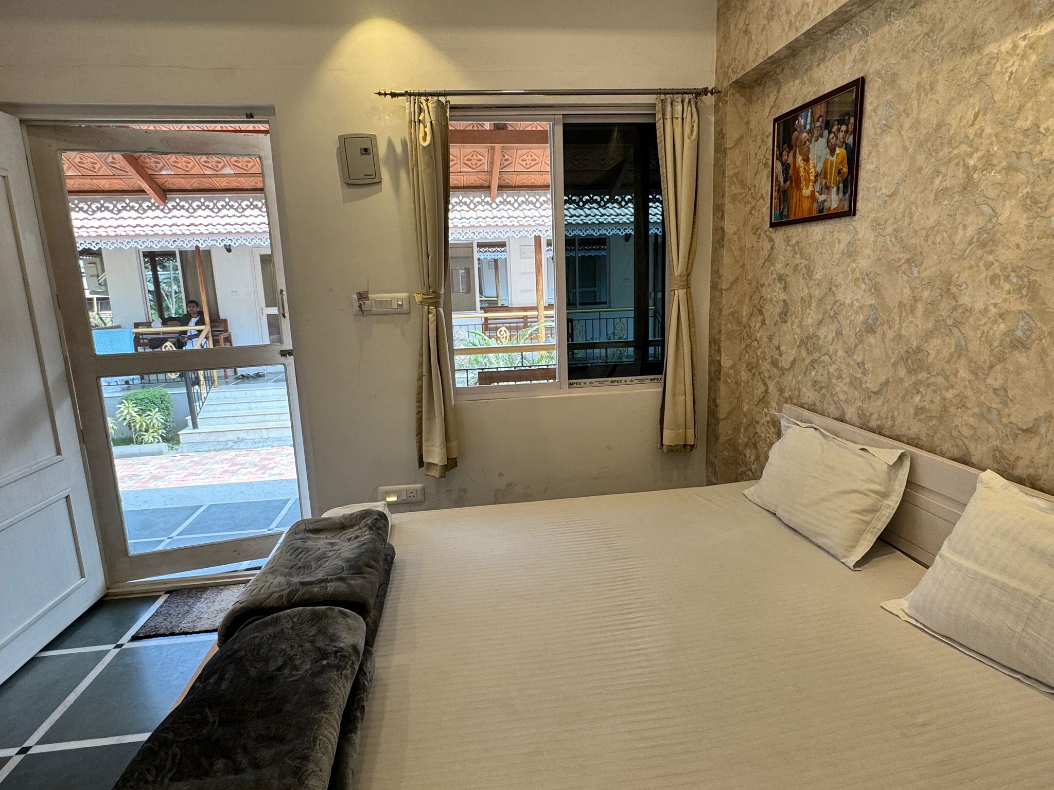 Non AC Room with King size bed